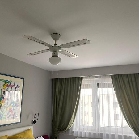 Apartamentul Max, Practic Si Confortabil ออราแด ภายนอก รูปภาพ