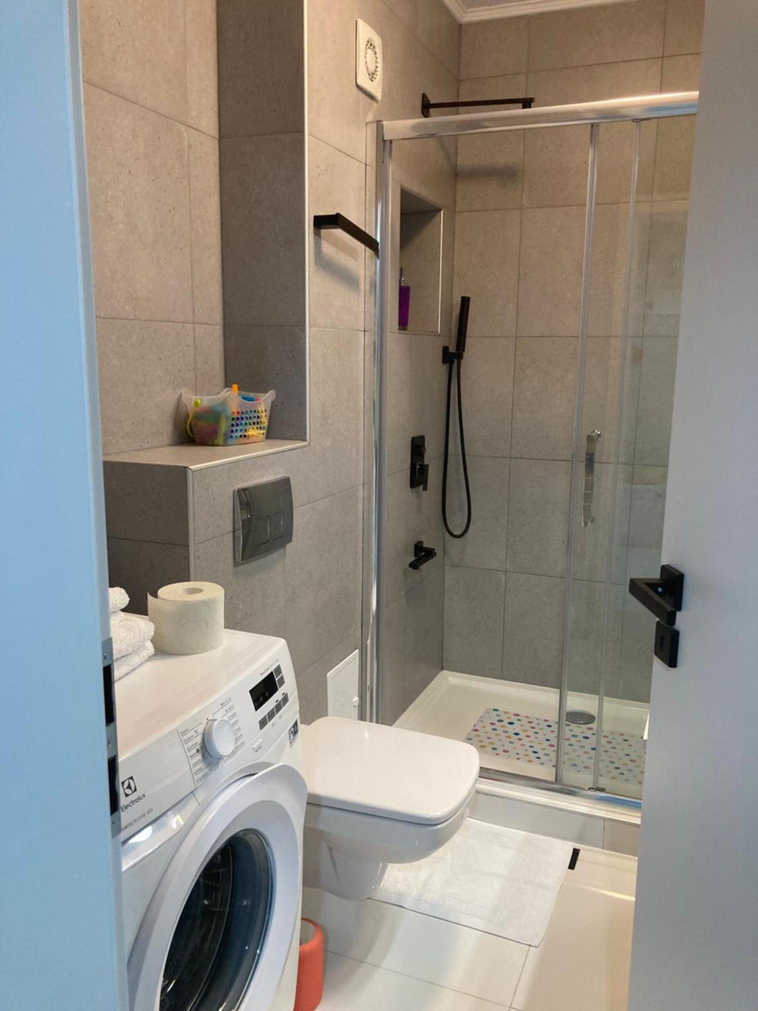 Apartamentul Max, Practic Si Confortabil ออราแด ภายนอก รูปภาพ